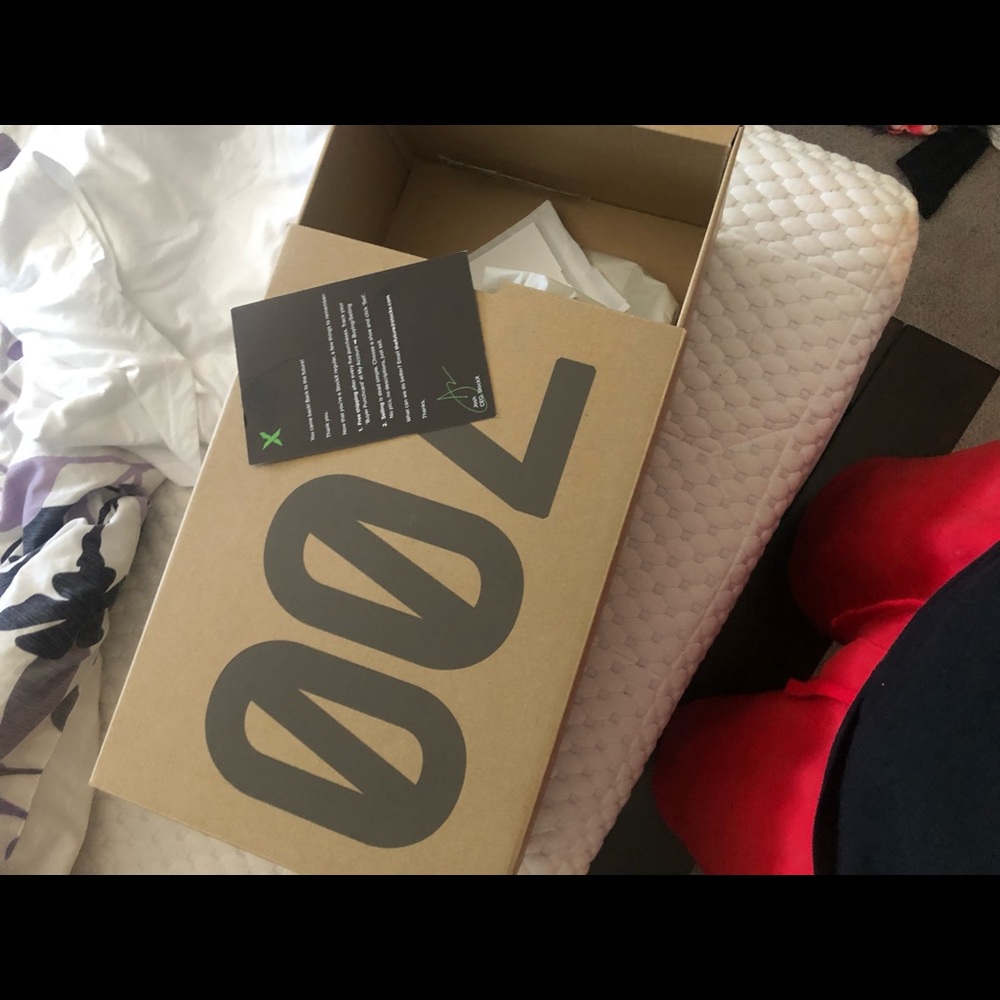 Yezzy mauve  size 10 1/2